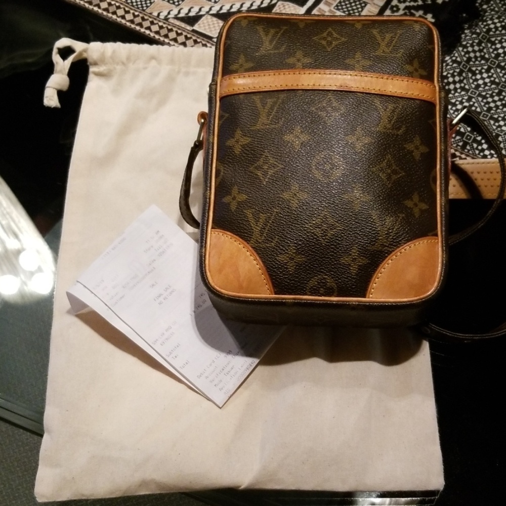 Louis Vuitton crossbody bag